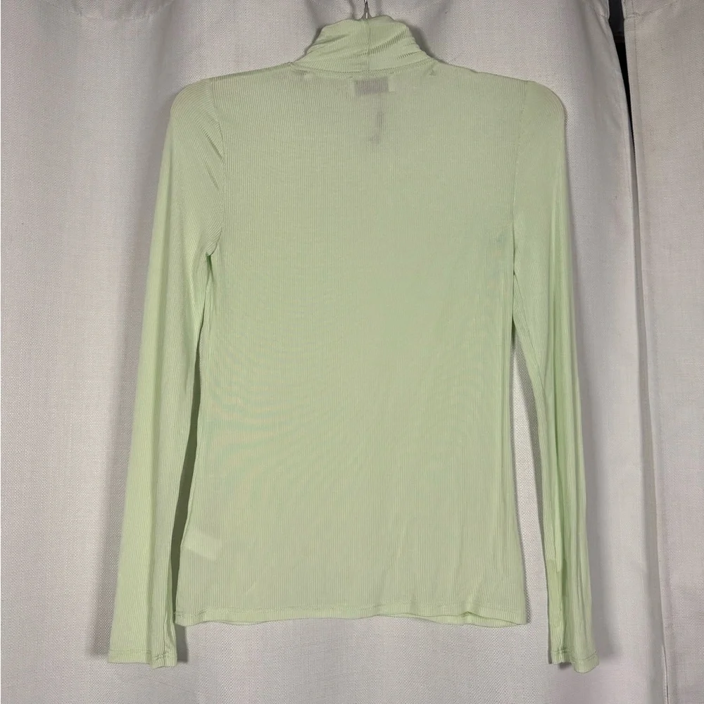 St. John Turtleneck Stretch Top Ribbed Long Sleeve Light Green Size XS - Picture 2 of 8